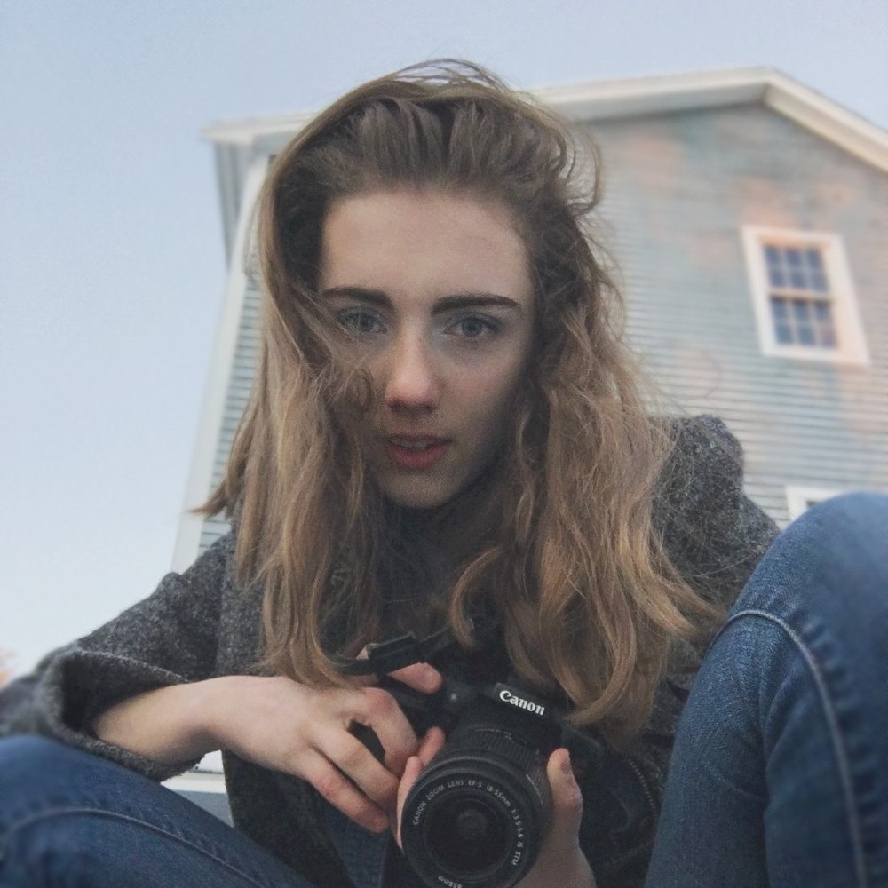 Meet your Posher, Hallie